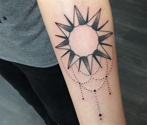 Sonnen Tattoos – 25 Ideen, Bedeutung